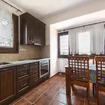 Danai House Daire *