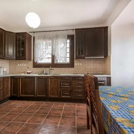 Apartment Danai House *