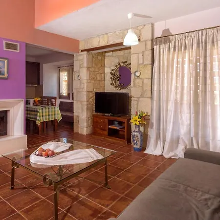 Apartman Danai House *